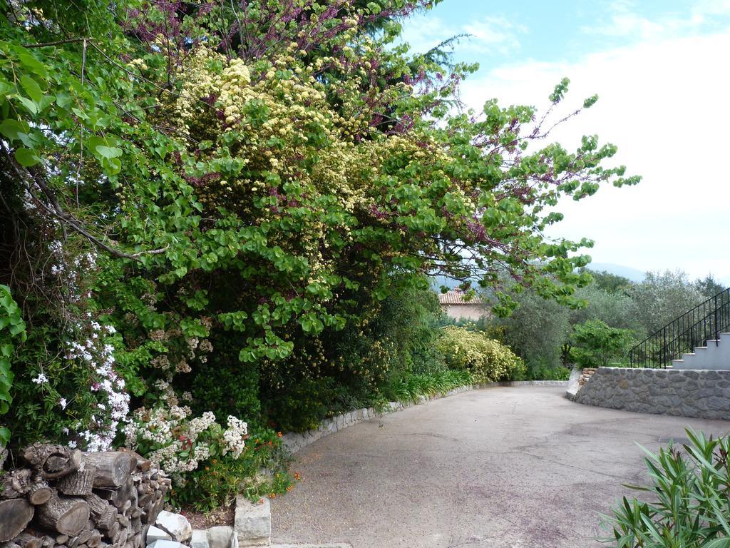 Отель La Bastide Des Senteurs Peymeinade Экстерьер фото