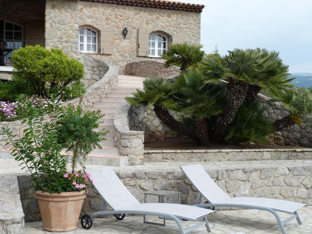 Отель La Bastide Des Senteurs Peymeinade Экстерьер фото