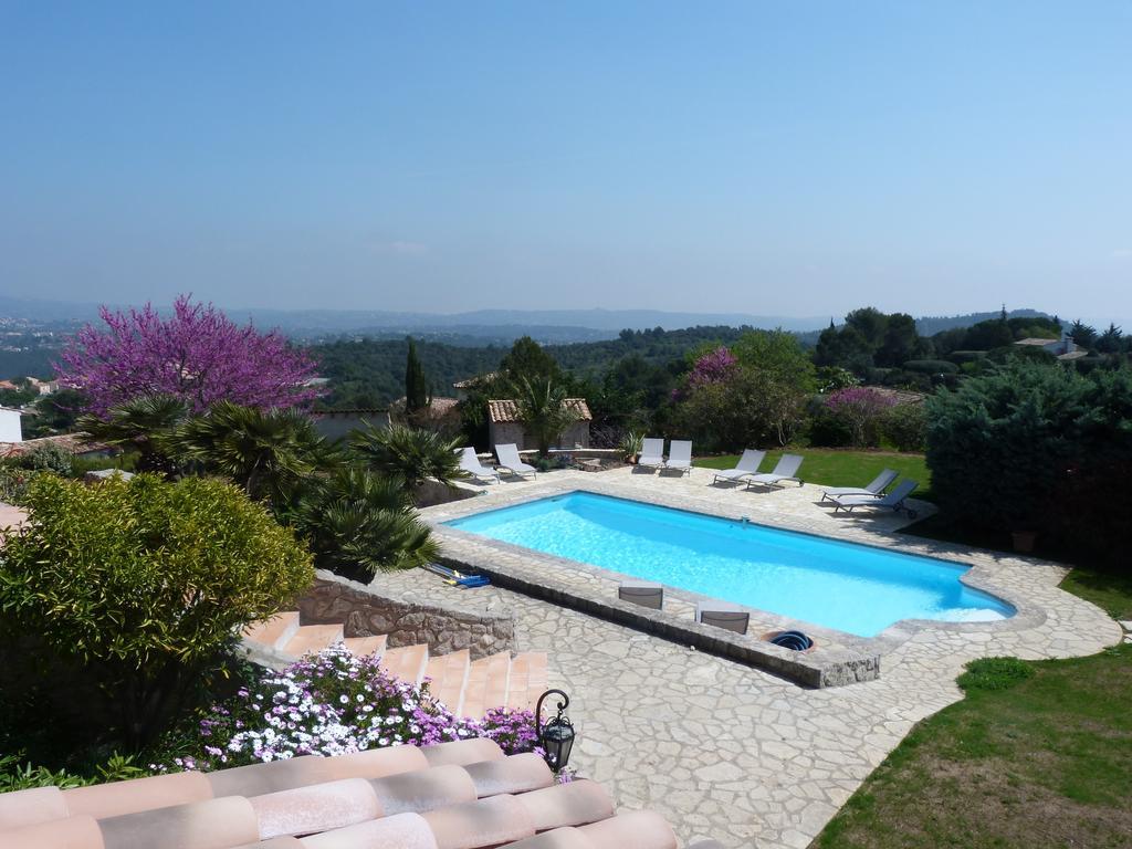 Отель La Bastide Des Senteurs Peymeinade Экстерьер фото