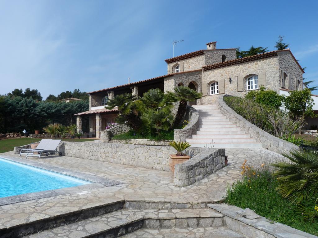 Отель La Bastide Des Senteurs Peymeinade Экстерьер фото