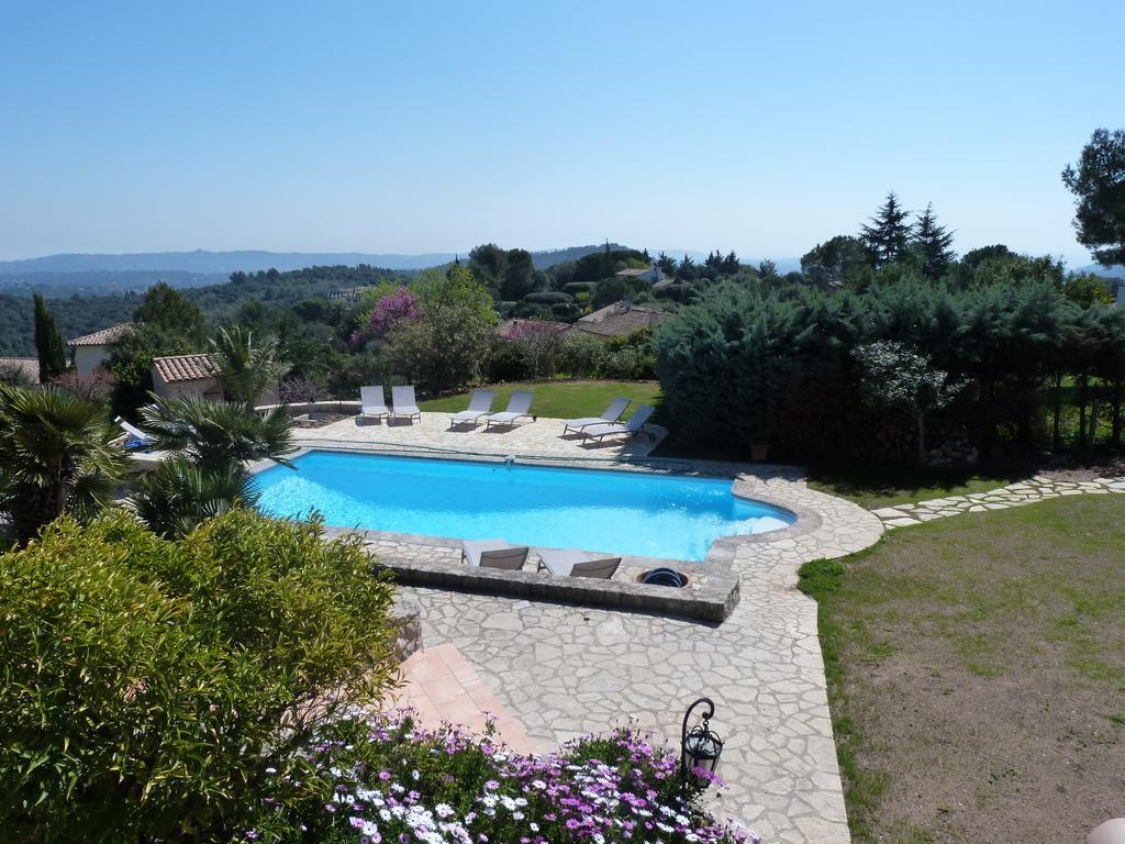 Отель La Bastide Des Senteurs Peymeinade Экстерьер фото