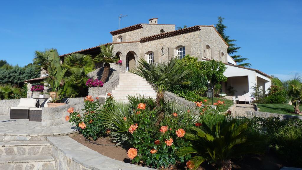 Отель La Bastide Des Senteurs Peymeinade Экстерьер фото