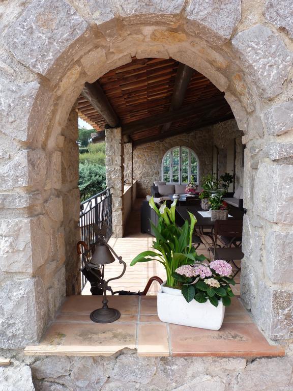 Отель La Bastide Des Senteurs Peymeinade Экстерьер фото