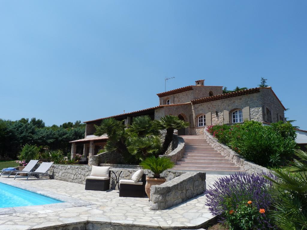 Отель La Bastide Des Senteurs Peymeinade Экстерьер фото